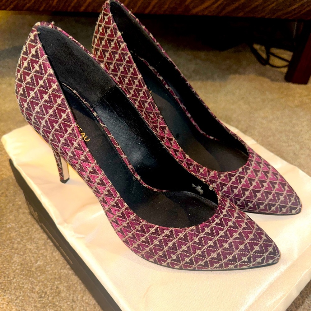 Le Chateau heels
